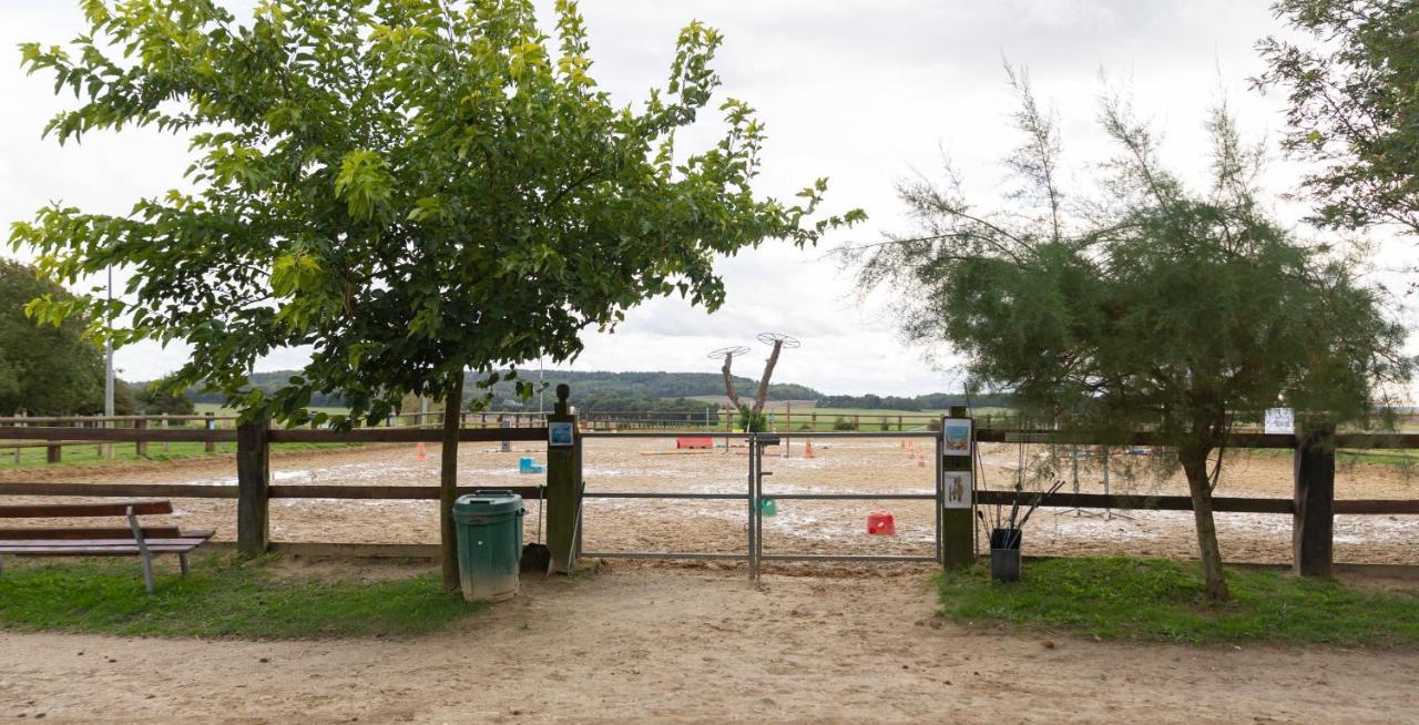 Apartmán La Ferme Des Nonains Montjavoult Exteriér fotografie